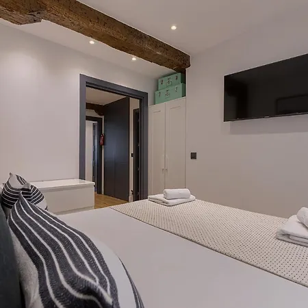 Moderno Y Lujoso En El Historico Casco Viejo Apartment Bilbao Exterior photo